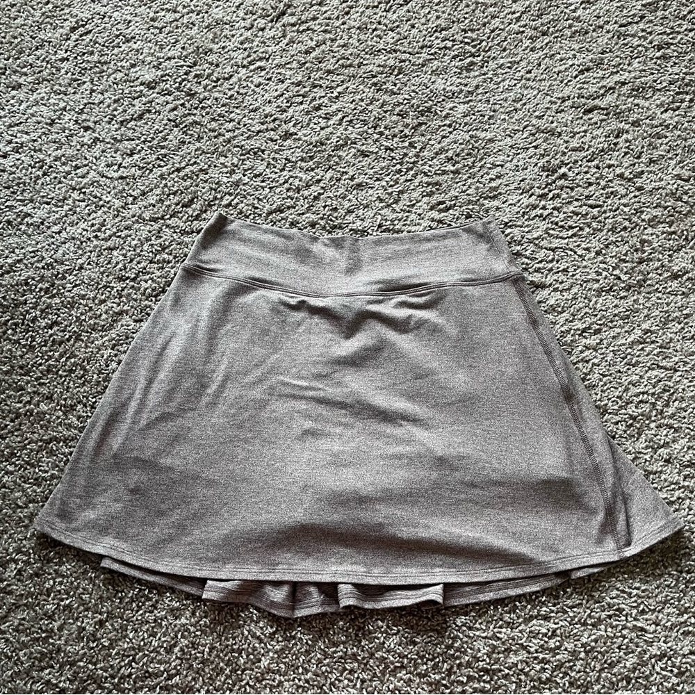 EUC Women's Zobha Athletic Pleated Skirt w/ Built in Shorts size Large in Pink